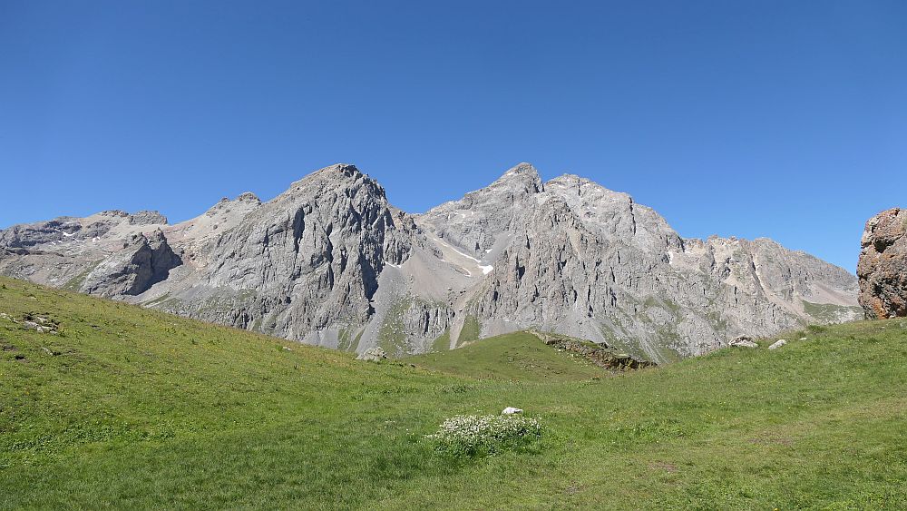 Tour des lacs des cerces
