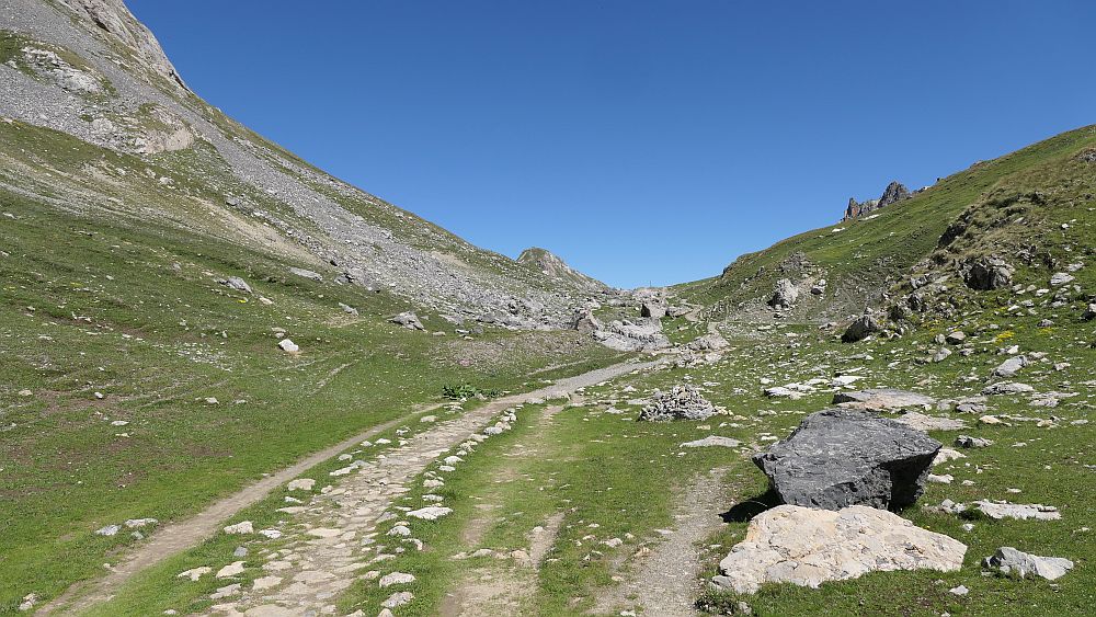 Tour des lacs des cerces