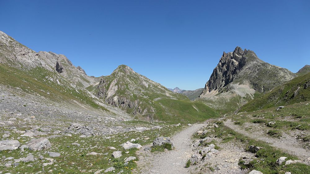 Tour des lacs des cerces