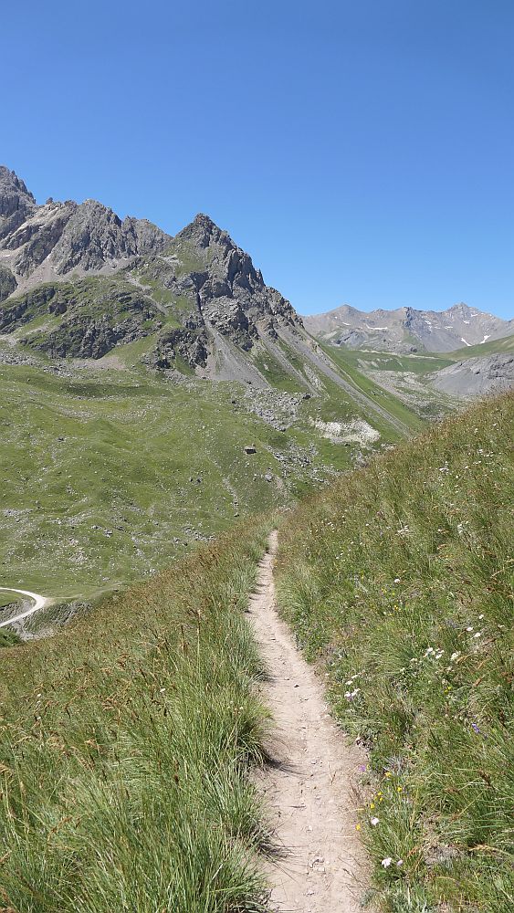 Tour des lacs des cerces