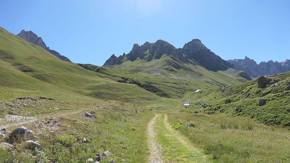 Tour des lacs des cerces